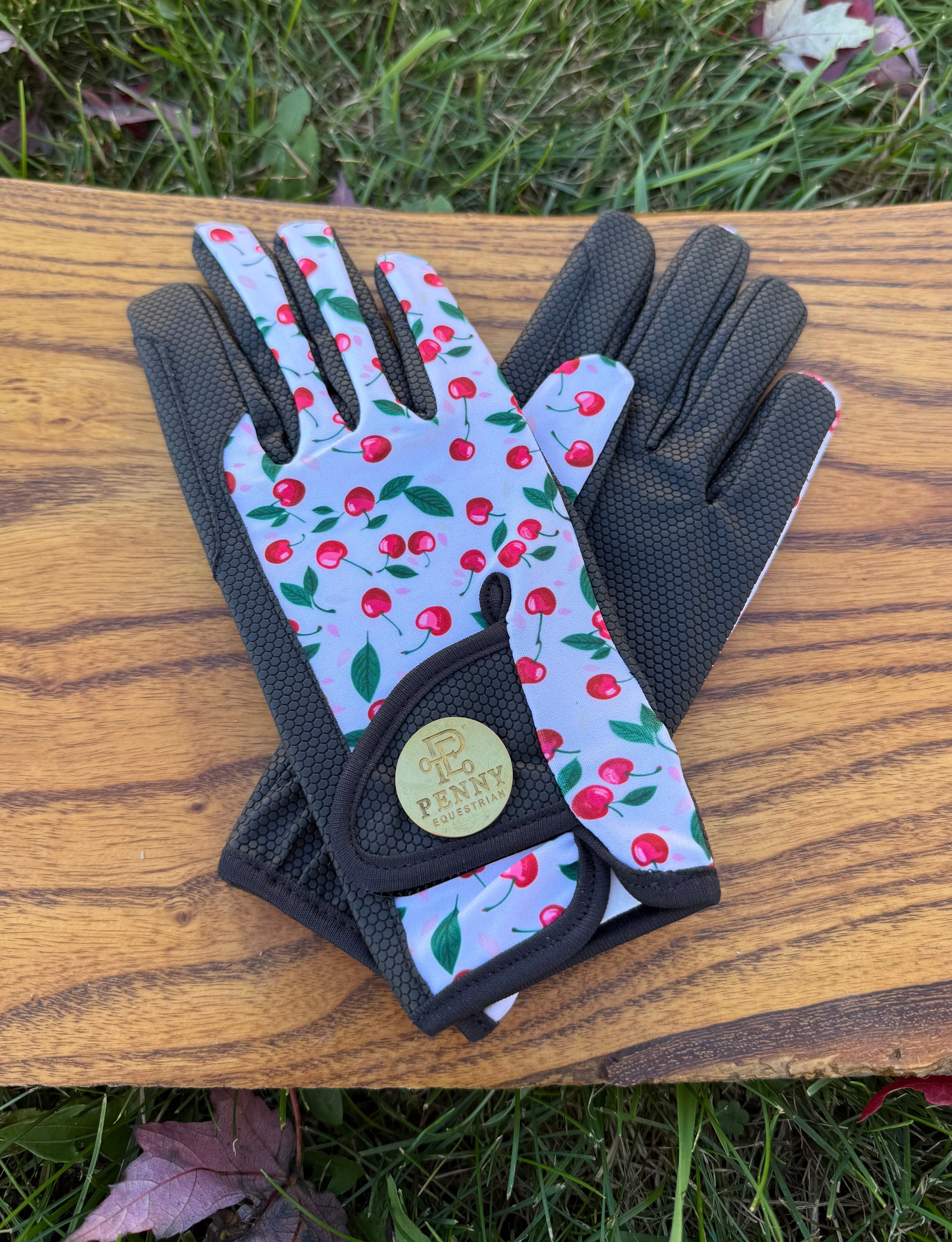 Motionfit Grip Performance Gloves - Cherries on Top